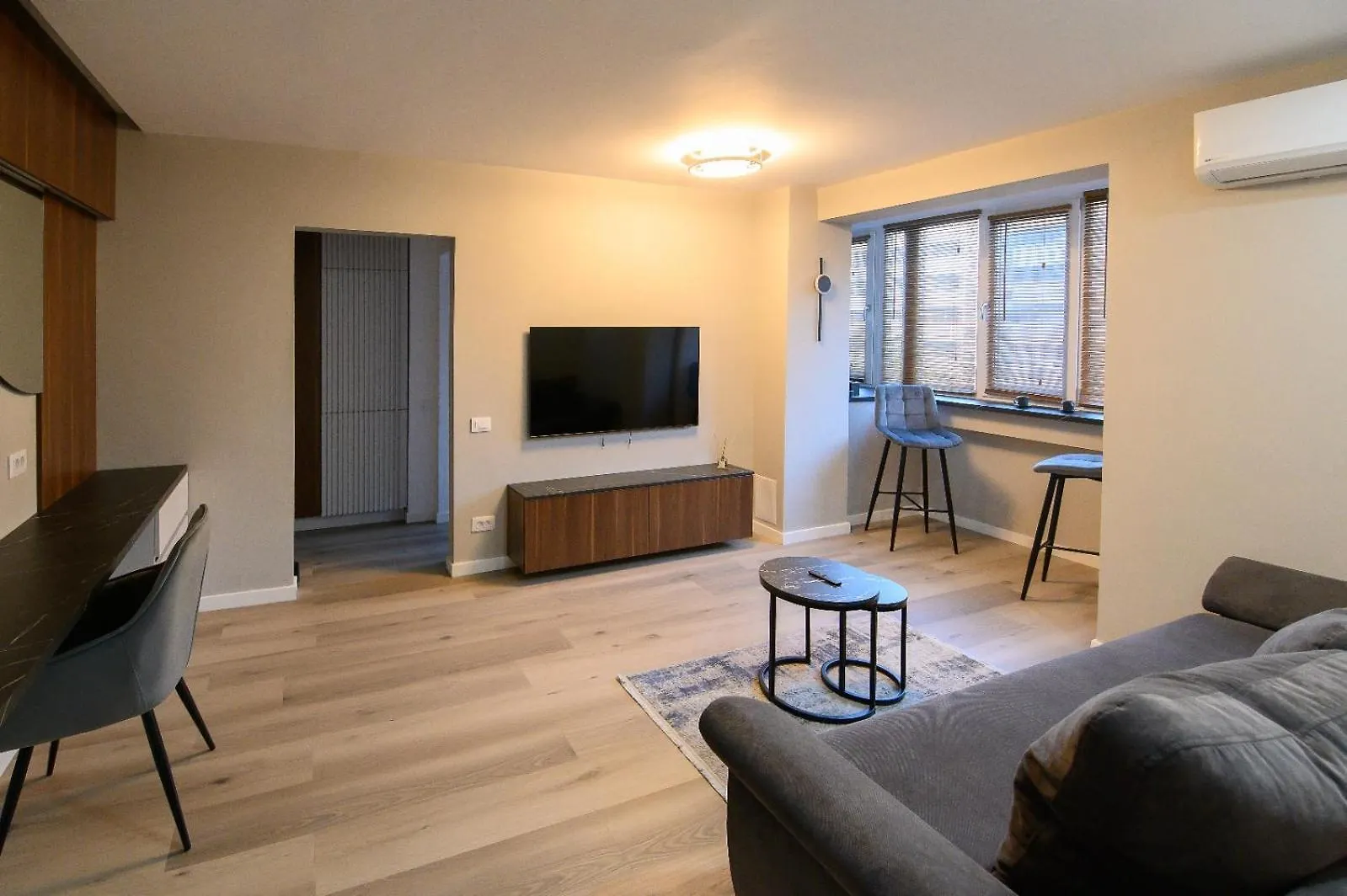 Friendly Apartment In Boekarest Roemenië