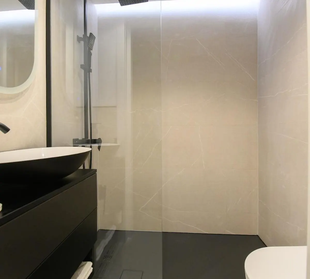 Friendly Apartment In Bucharest
