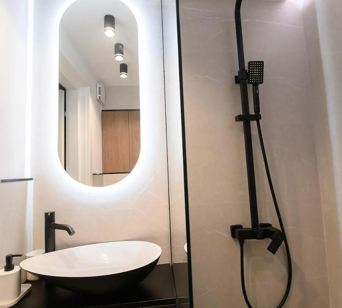 Friendly Apartment In Bucharest